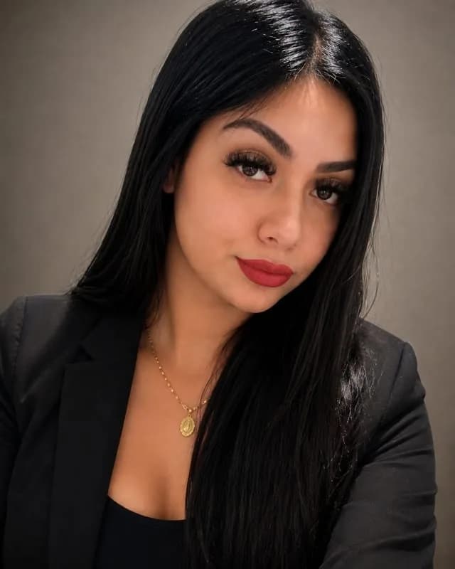 Estela, Front Office Secretary